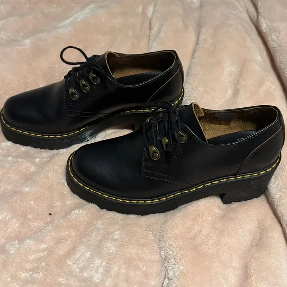 Dr. Martens Leona Oxford shoes size women’s 7 black - Picture 2 of 5
